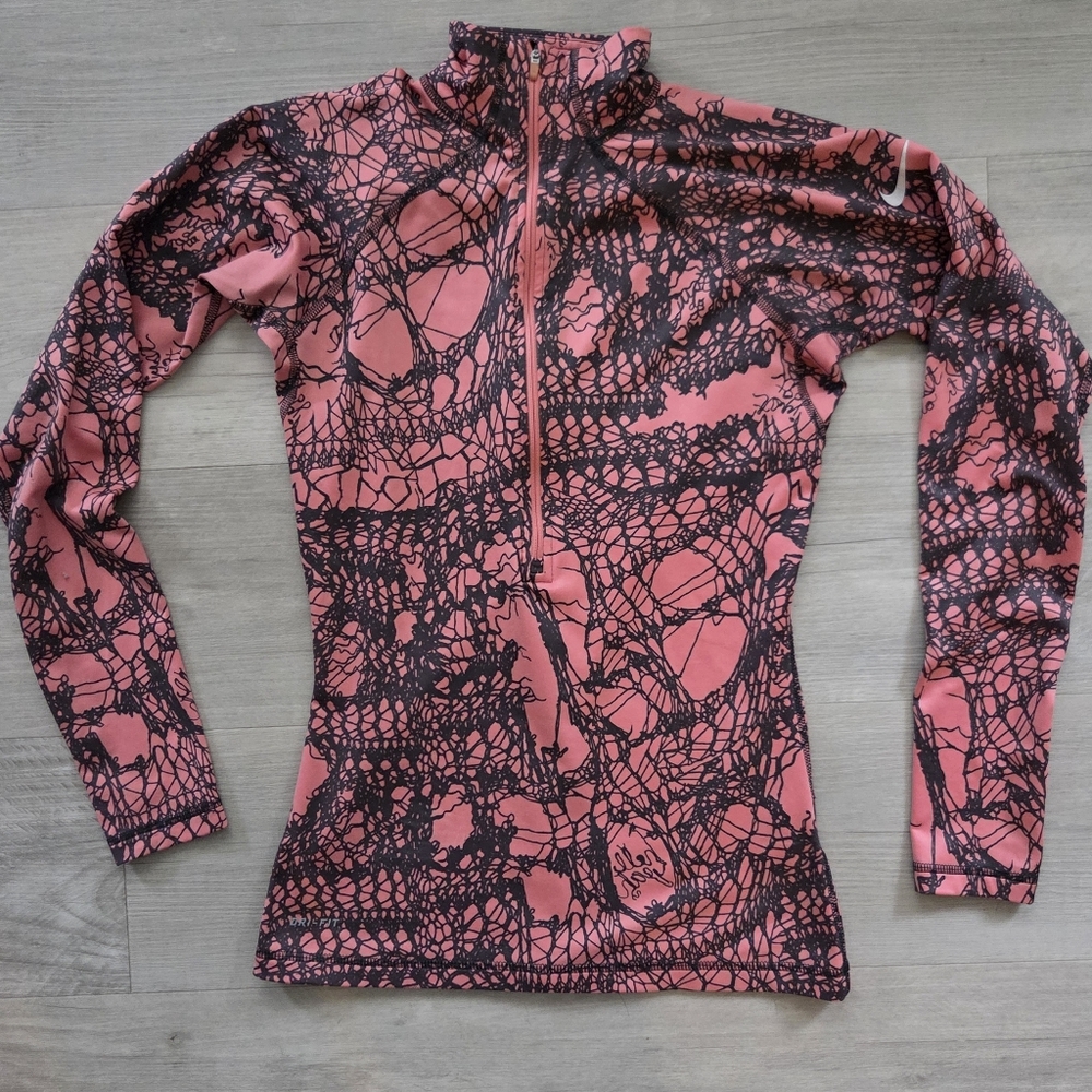 Nike Pro 1/2 Zip Pink and Gray Design Athletic Top